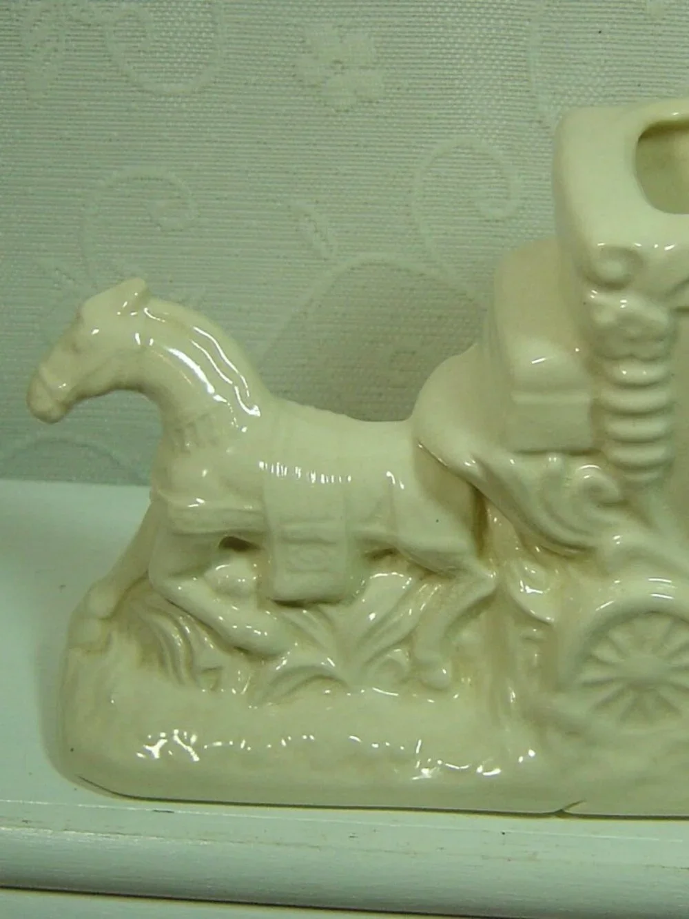 Vintage white horse & carriage planter made in USA-7